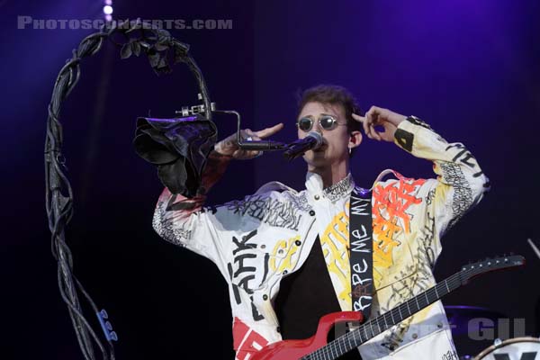 MACHINE GUN KELLY - 2017-06-30 - ARRAS - La Citadelle - Greenroom - 